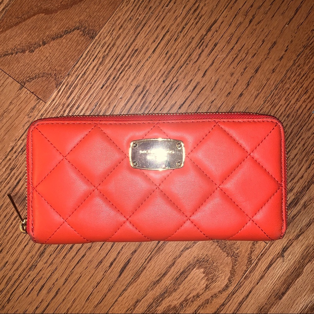 Michael Kors- Orange Wallet